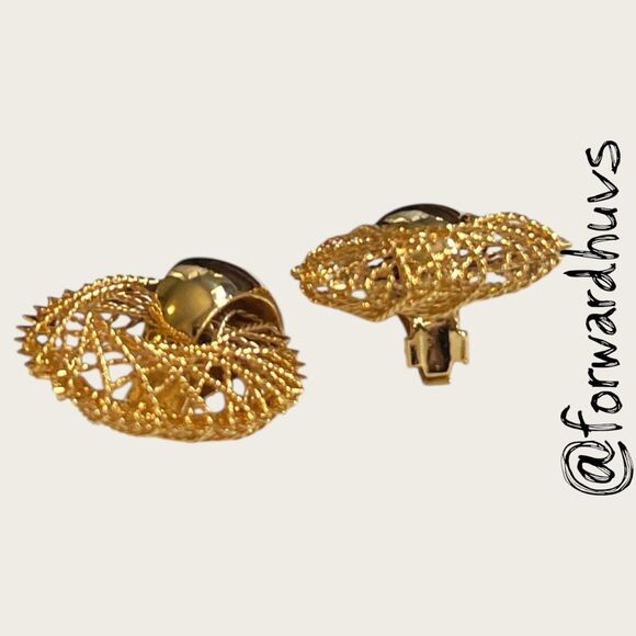 Vintage Gold-Tone Clip-On Earrings – Textured Starburst Design - Picture 8 of 13